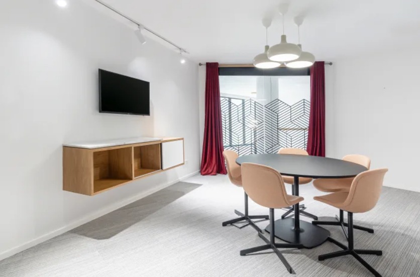 2180 Harvard St, Sacramento - Sacramento Office Space Rental - Meeting